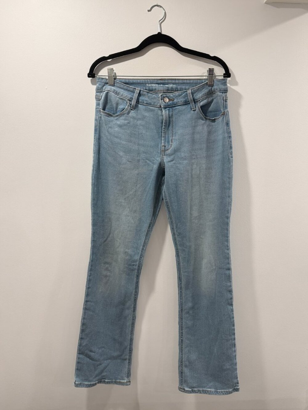 Old Navy Women’s Size 8 Mid-Rise Wow Bootcut Jeans Light Wash